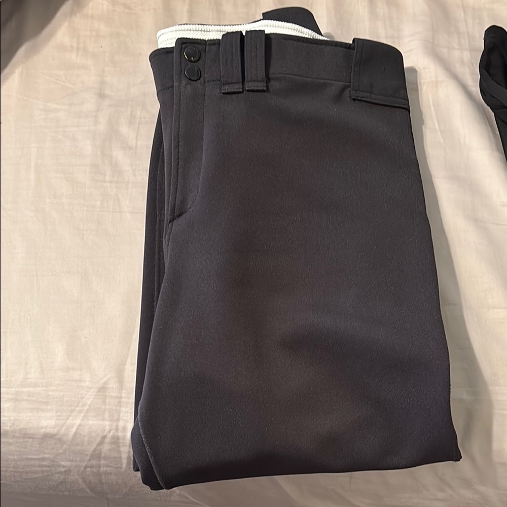 Black Mizuno softball Pants